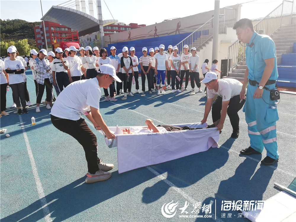 ���u��ʮ������У�����M�Ђ��T�D(zhu��n)�\ģ�M�w�