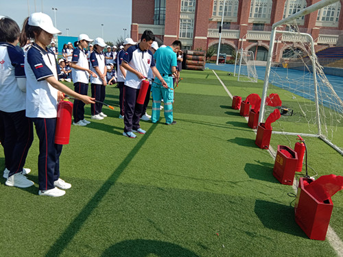 �W(xu��)У��ȫ�w�(y��n)�^���O(sh��)