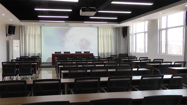 ��С�W(xu��)У�@��ȫ�w����