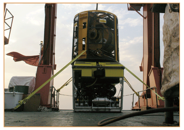 ��ɫ���b��